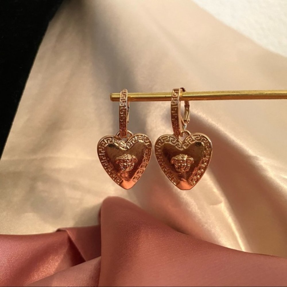 Roman Art Portrait Heart Huggie Earrings - Picture 5 of 8